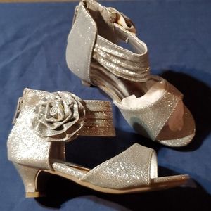 Lucky Top Dressy Sandal